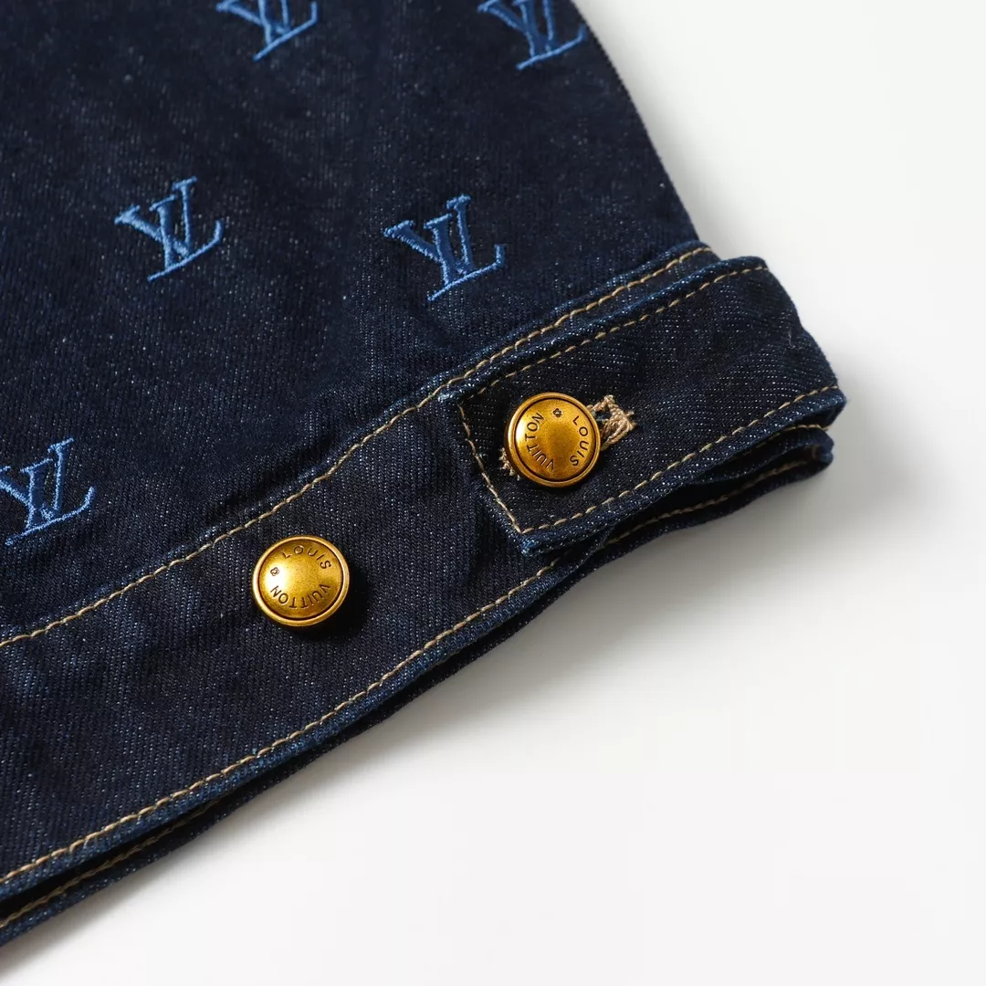 Louis Vuitton LV Tracksuits Long Sleeved For Unisex Elegant 7577