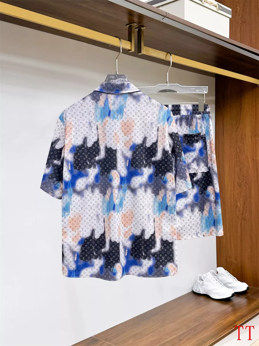 Louis Vuitton LV Tracksuits Short Sleeved For Men AllSeason 2341