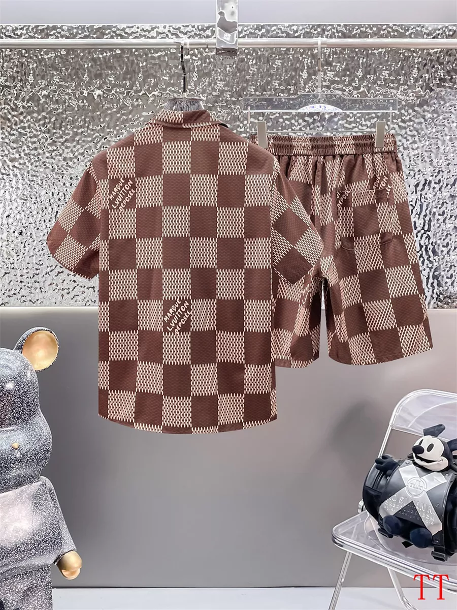 Louis Vuitton LV Tracksuits Short Sleeved For Men BestValue 8197