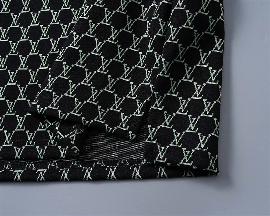 Louis Vuitton LV Tracksuits Short Sleeved For Men Breathable 4379