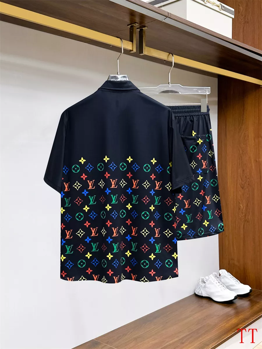 Louis Vuitton LV Tracksuits Short Sleeved For Men Breathable 7420