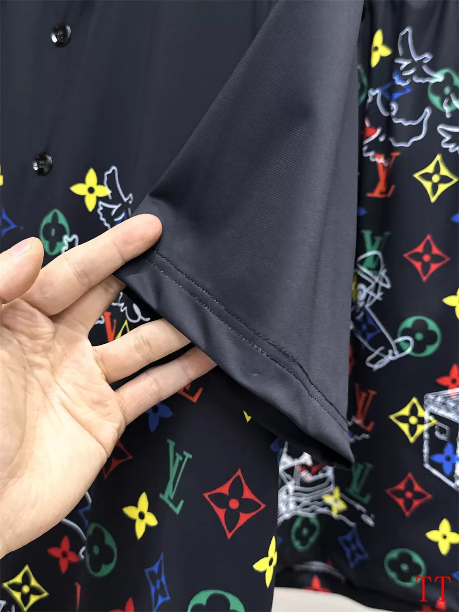 Louis Vuitton LV Tracksuits Short Sleeved For Men Breathable 7420