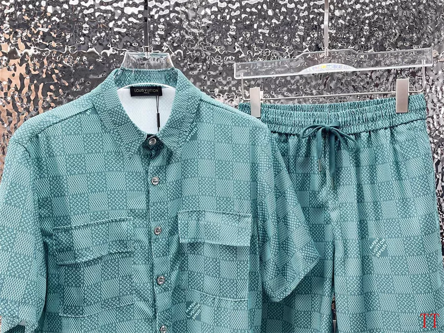 Louis Vuitton LV Tracksuits Short Sleeved For Men Classic 7894