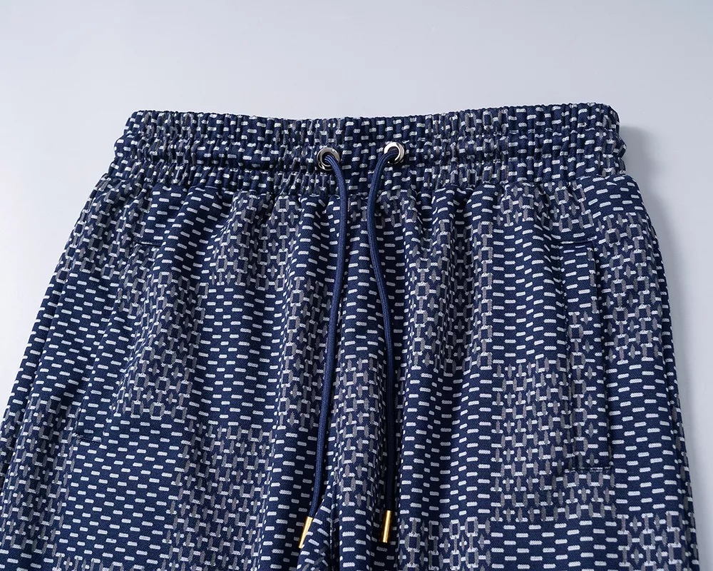 Louis Vuitton LV Tracksuits Short Sleeved For Men Cozy 7518