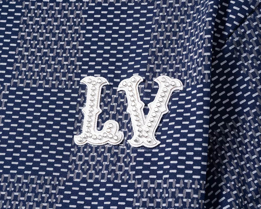 Louis Vuitton LV Tracksuits Short Sleeved For Men Cozy 7518