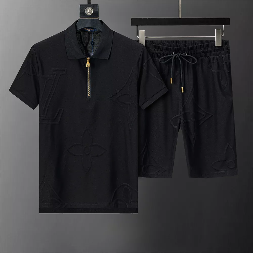 Louis Vuitton LV Tracksuits Short Sleeved For Men Durable 7719