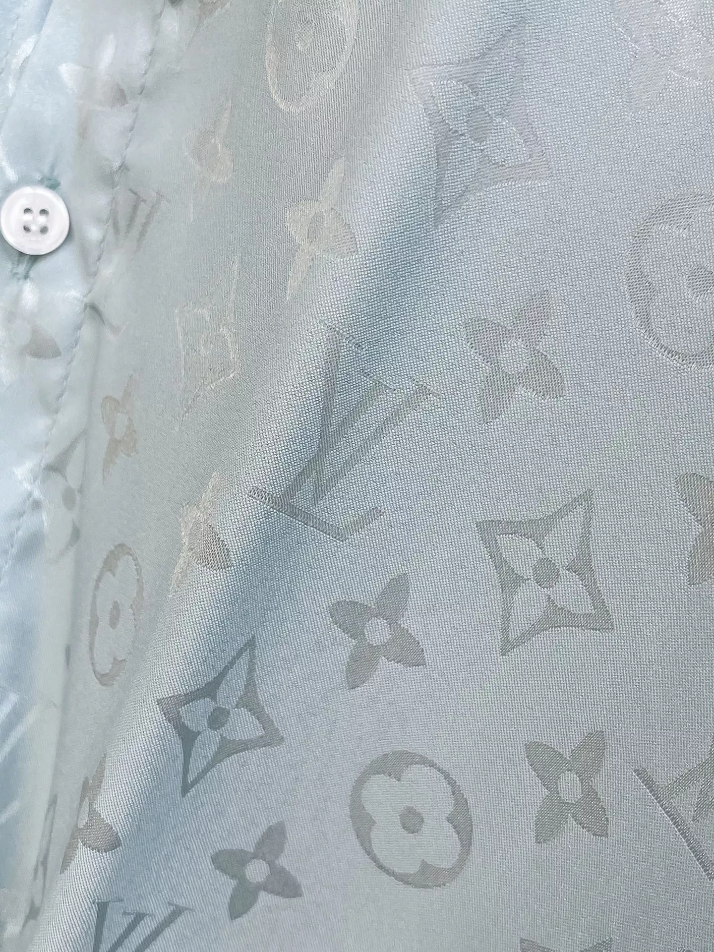 Louis Vuitton LV Tracksuits Short Sleeved For Men Elegant 7231