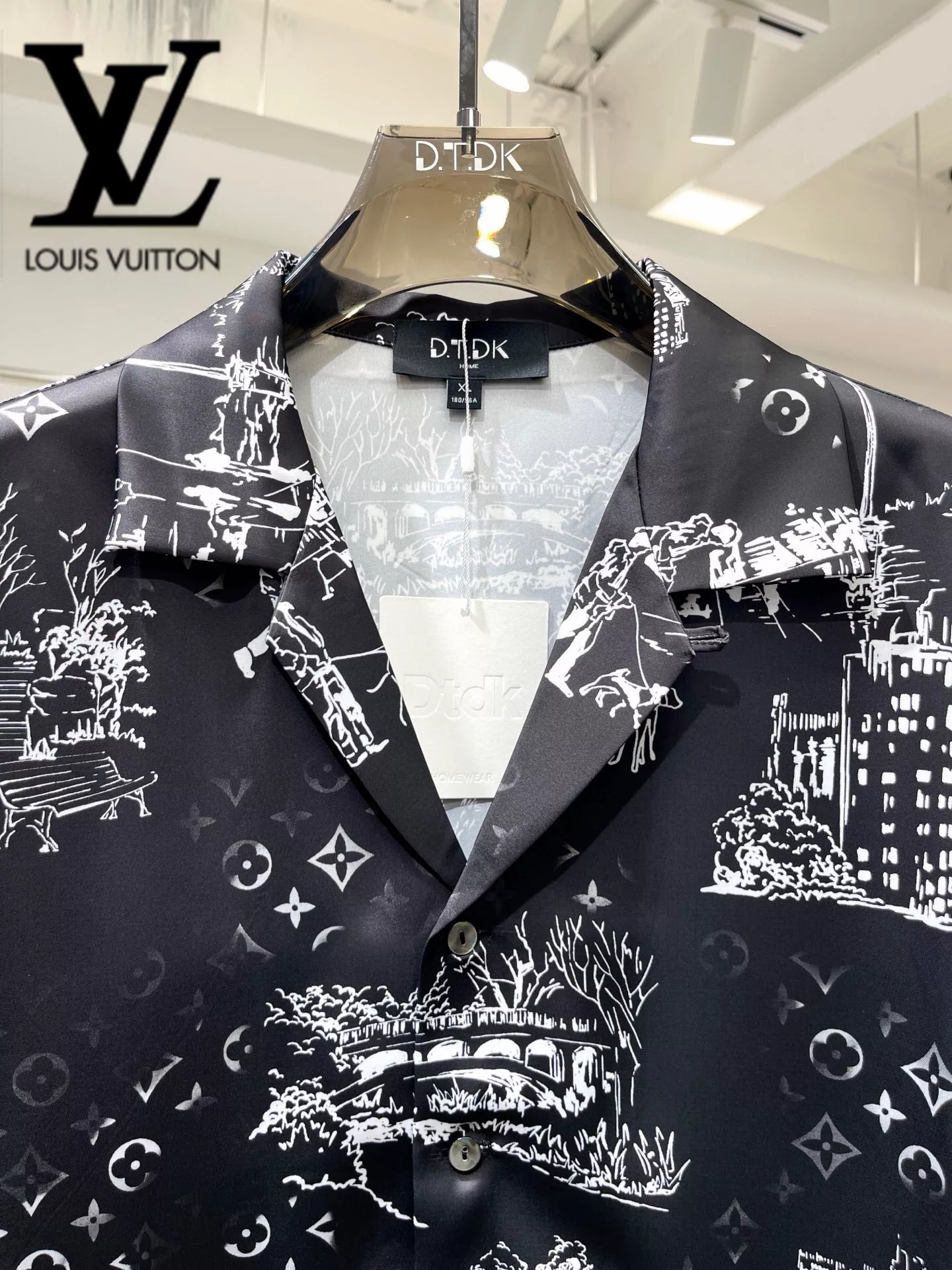Louis Vuitton LV Tracksuits Short Sleeved For Men Functional 4697