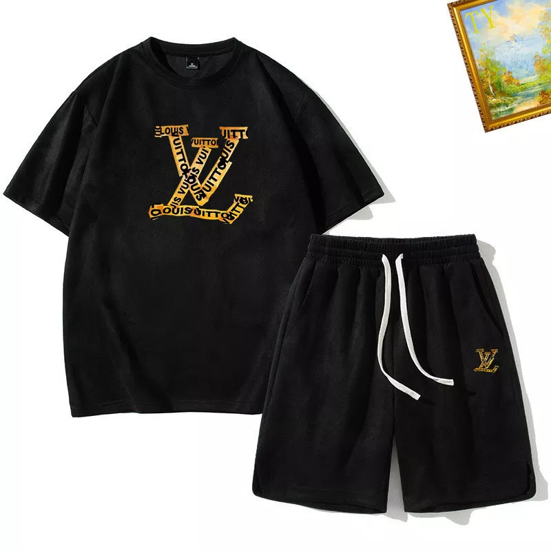 Louis Vuitton LV Tracksuits Short Sleeved For Men GoodFit 6368