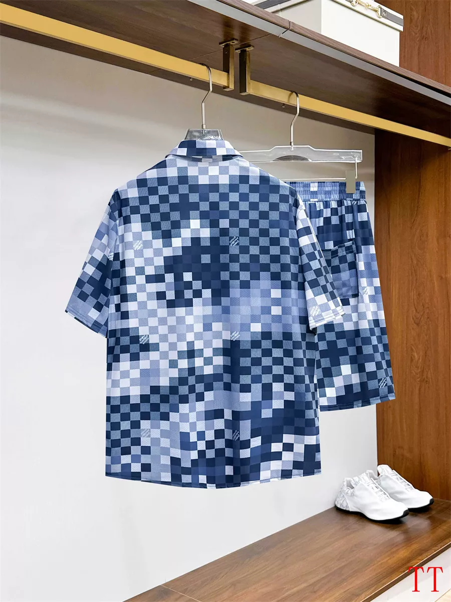 Louis Vuitton LV Tracksuits Short Sleeved For Men Minimalist 2800