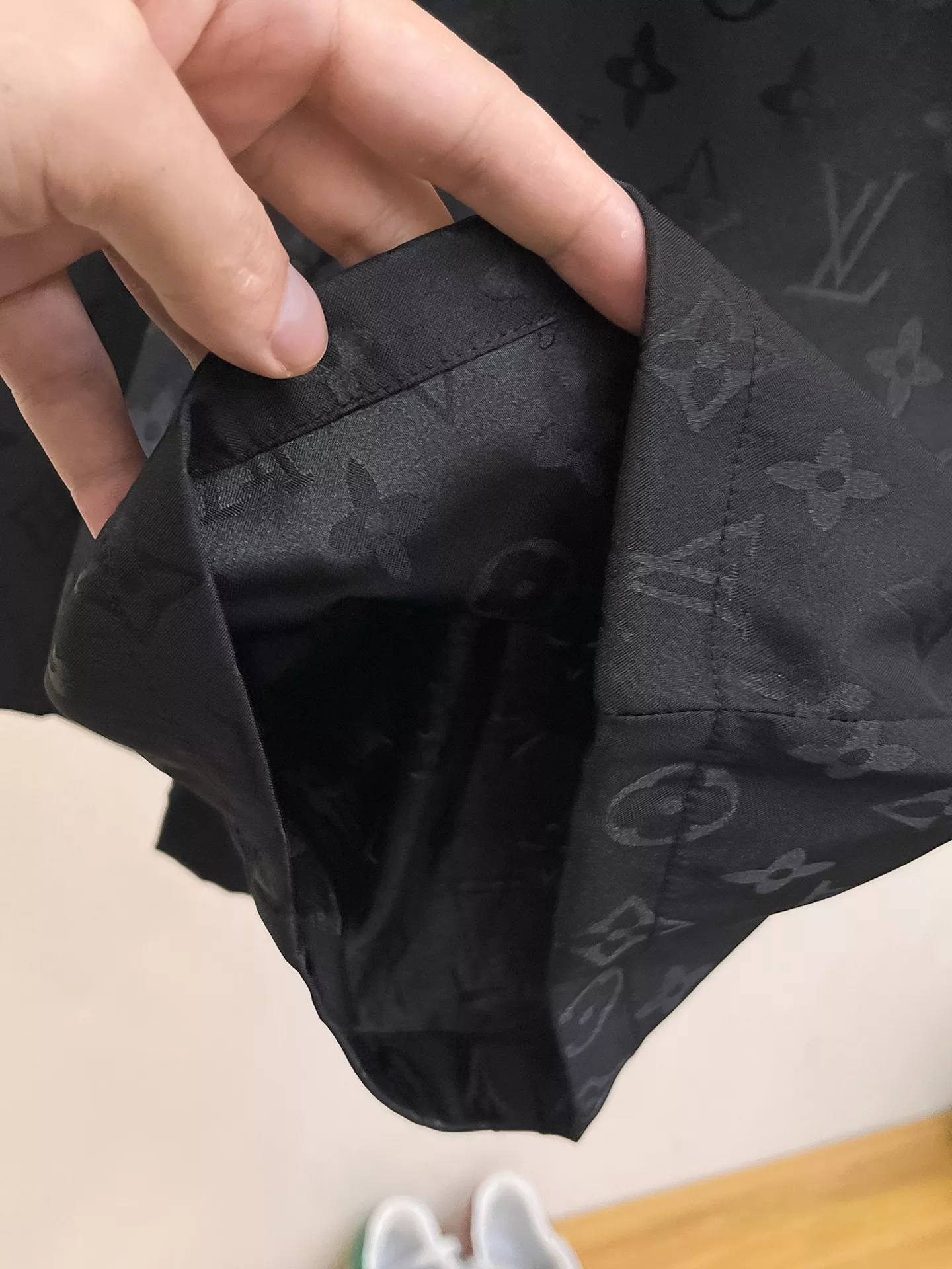 Louis Vuitton LV Tracksuits Short Sleeved For Men Minimalist 3185