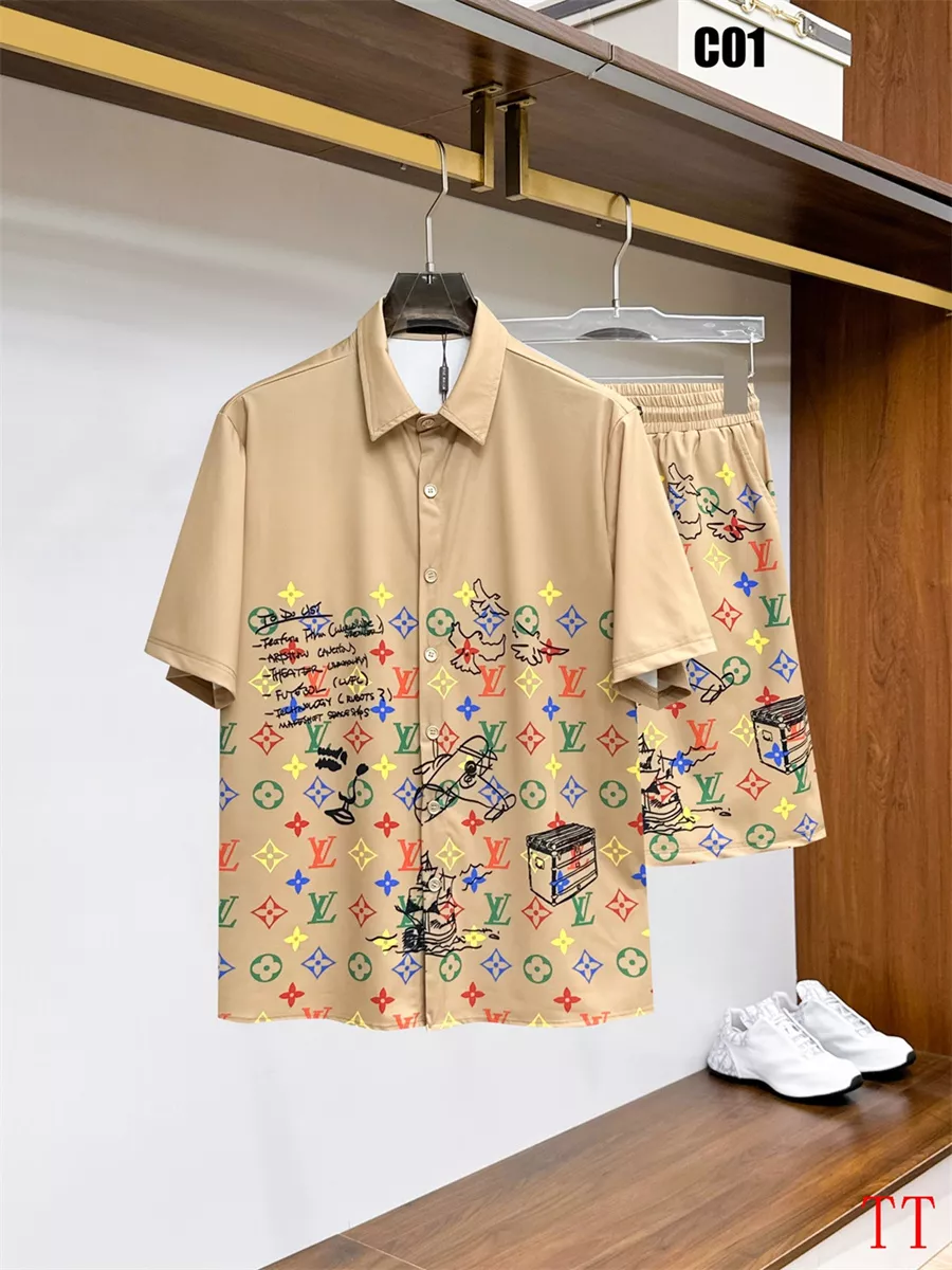 Louis Vuitton LV Tracksuits Short Sleeved For Men NewStyle 9815