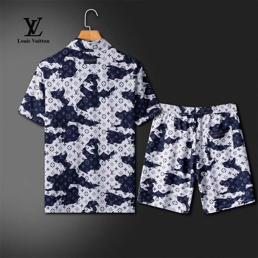 Louis Vuitton LV Tracksuits Short Sleeved For Men Practical 4661