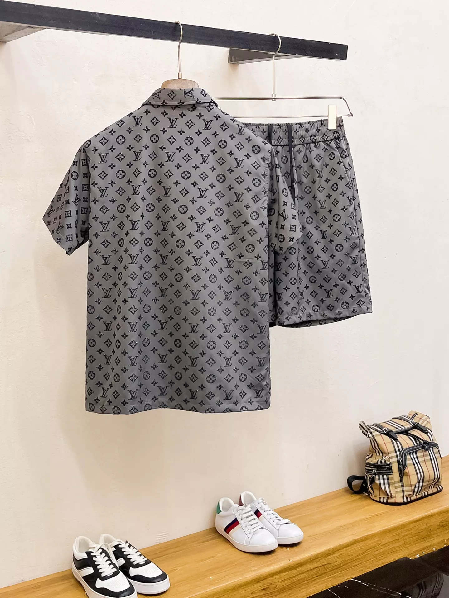Louis Vuitton LV Tracksuits Short Sleeved For Men Sophisticated 9958