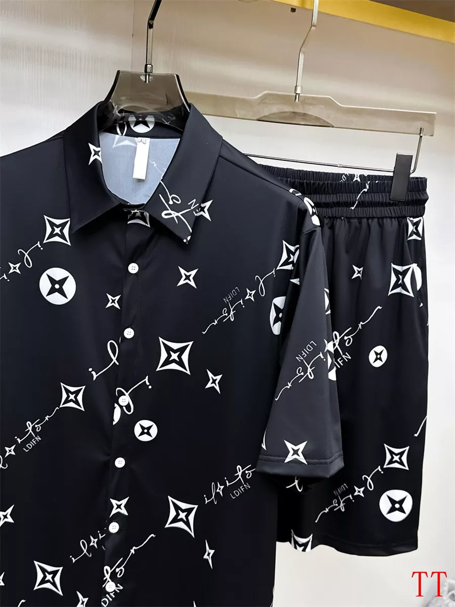 Louis Vuitton LV Tracksuits Short Sleeved For Men Stylish 2890