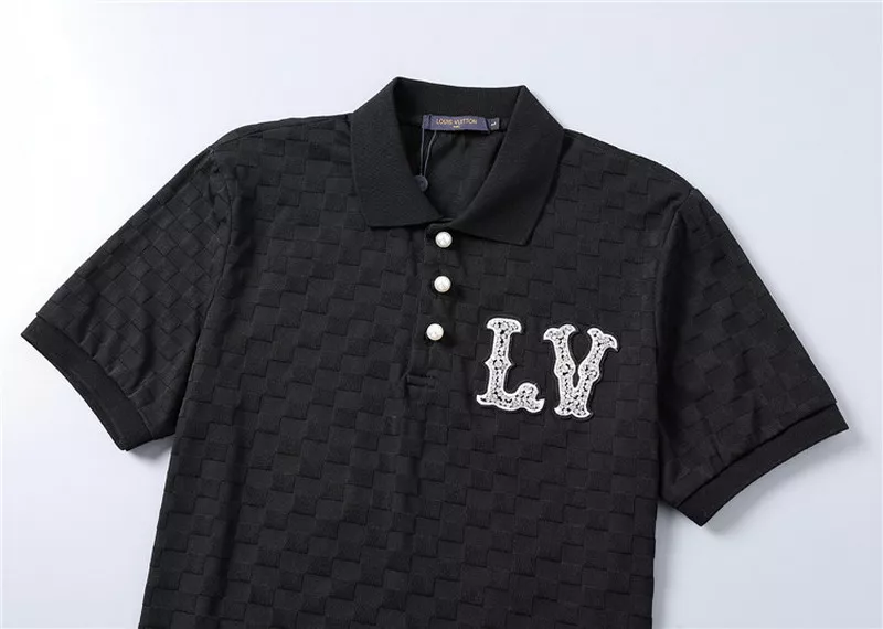 Louis Vuitton LV Tracksuits Short Sleeved For Men Trendsetting 6544