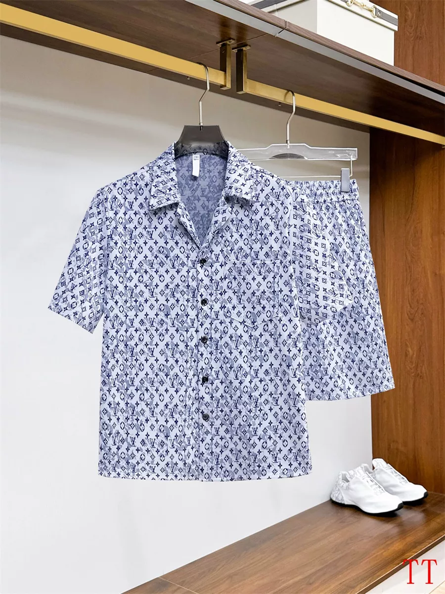 Louis Vuitton LV Tracksuits Short Sleeved For Men Versatile 6767