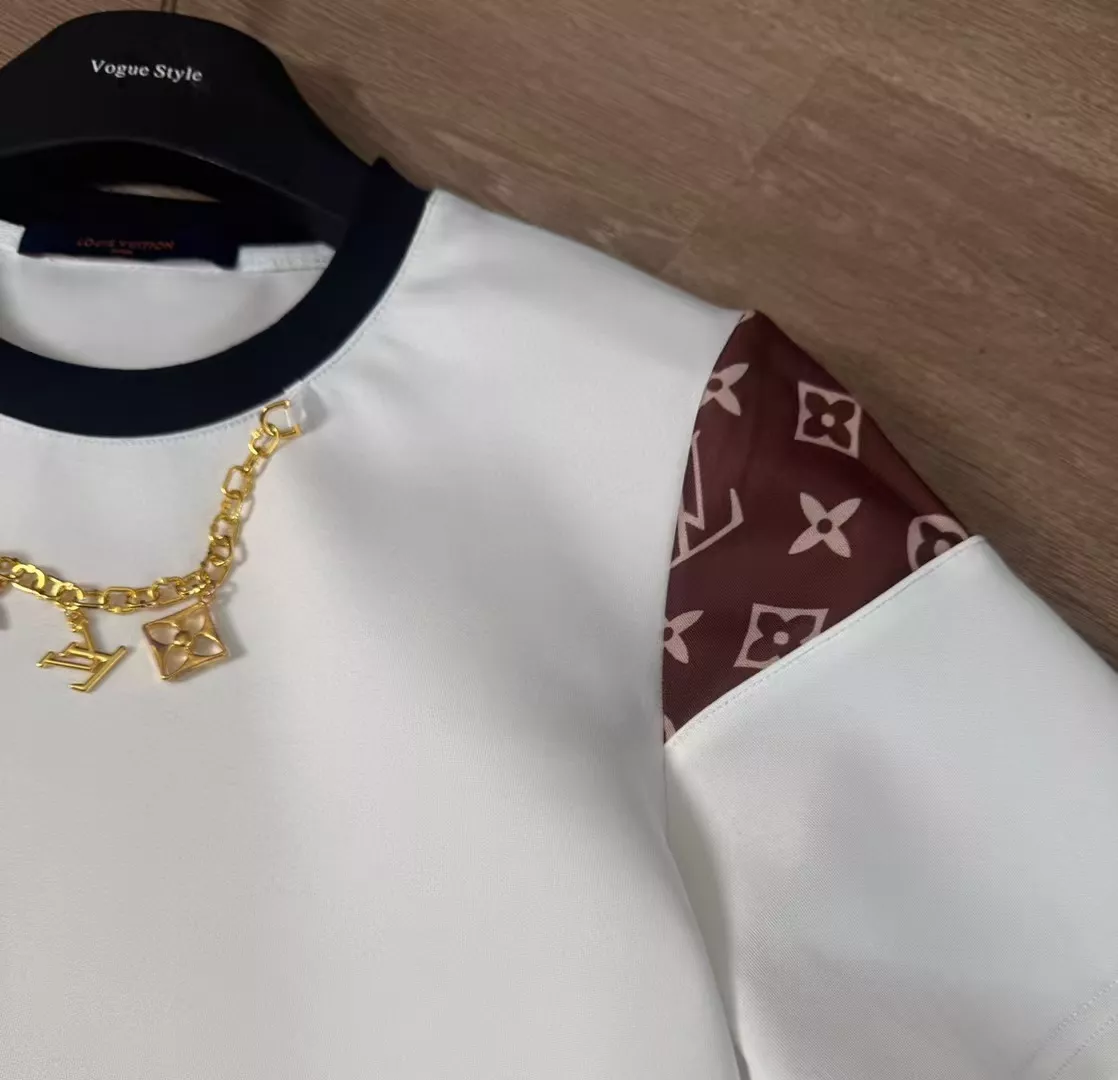 Louis Vuitton LV Tracksuits Short Sleeved For Women Unique 8931