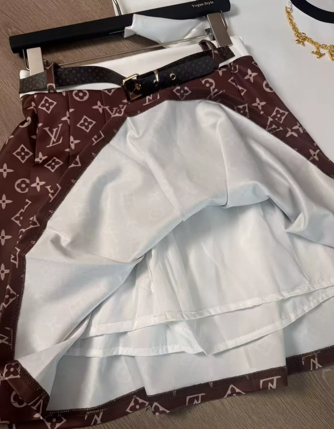 Louis Vuitton LV Tracksuits Short Sleeved For Women Unique 8931