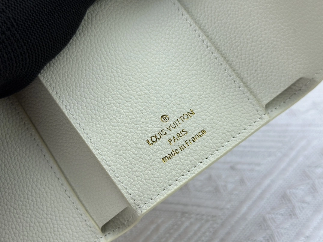 Louis Vuitton LV Wallets Comfortable 1874