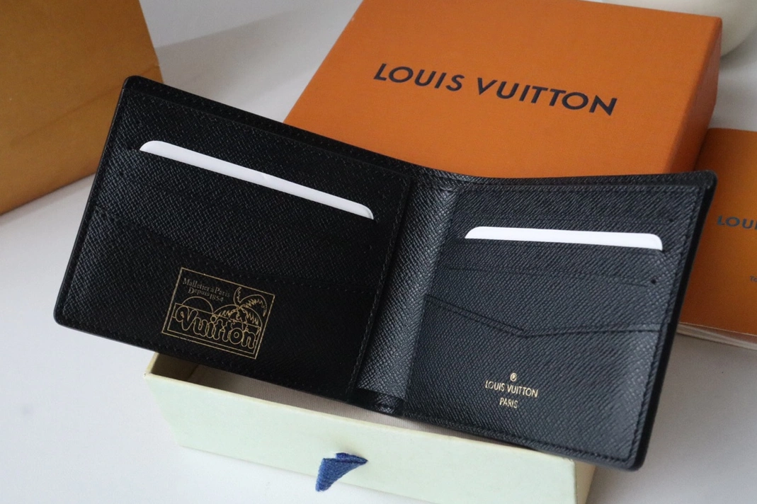 Louis Vuitton LV Wallets Compact 1019