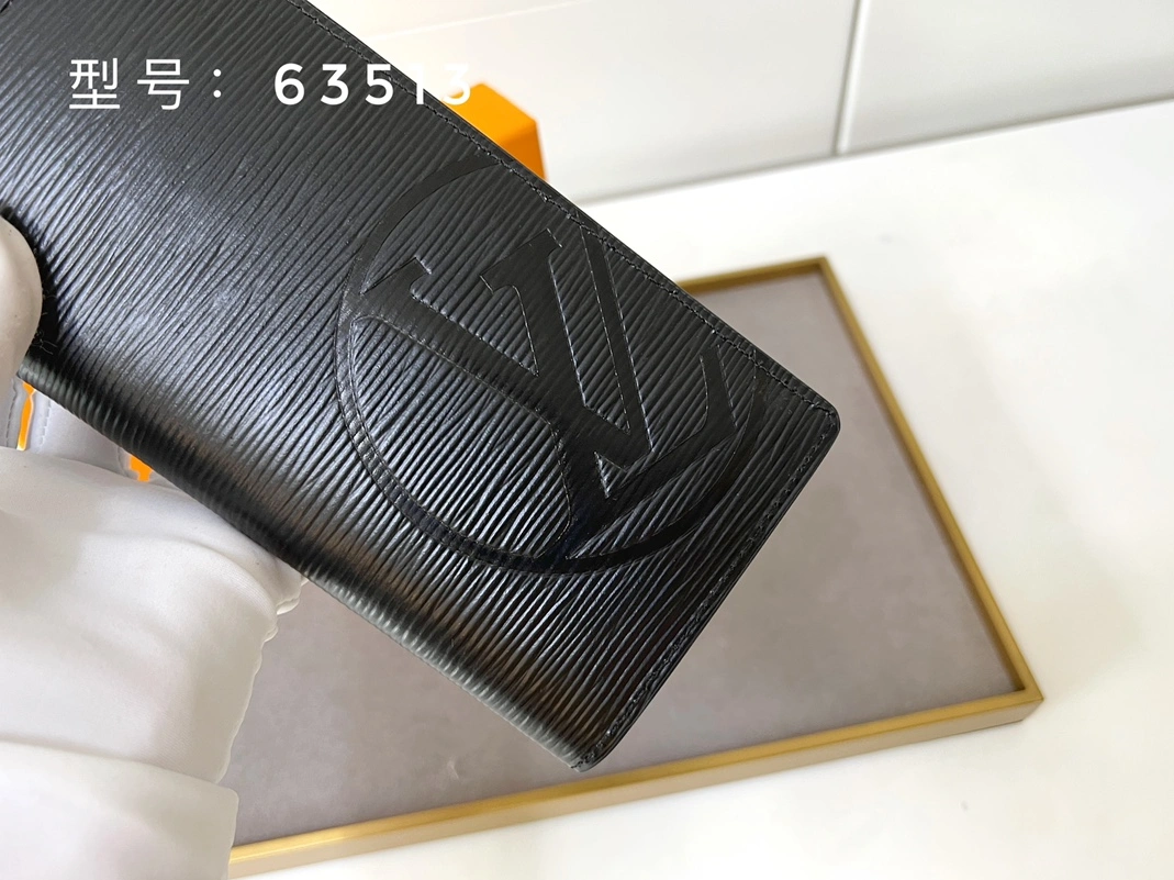 Louis Vuitton LV Wallets Cozy 4306