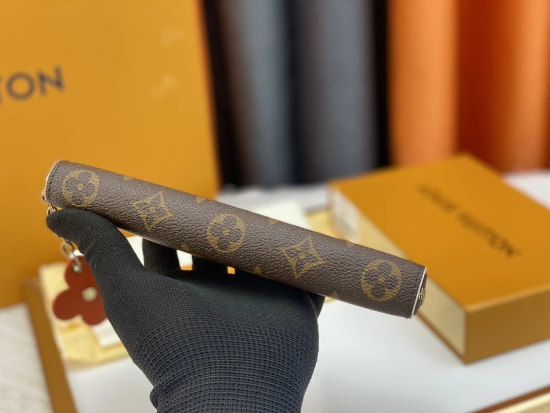 Louis Vuitton LV Wallets EasyMatch 3587