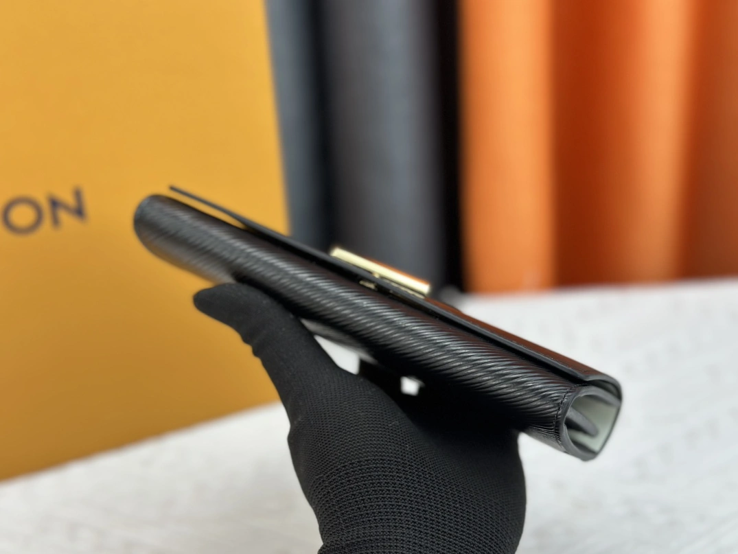 Louis Vuitton LV Wallets Efficient 1754