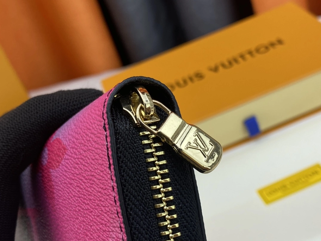 Louis Vuitton LV Wallets EyeCatching 1456