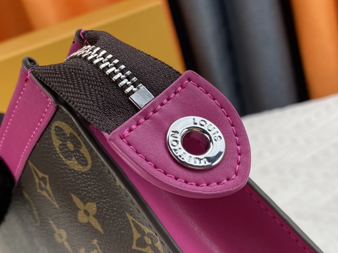 Louis Vuitton LV Wallets For Unisex AllSeason 857