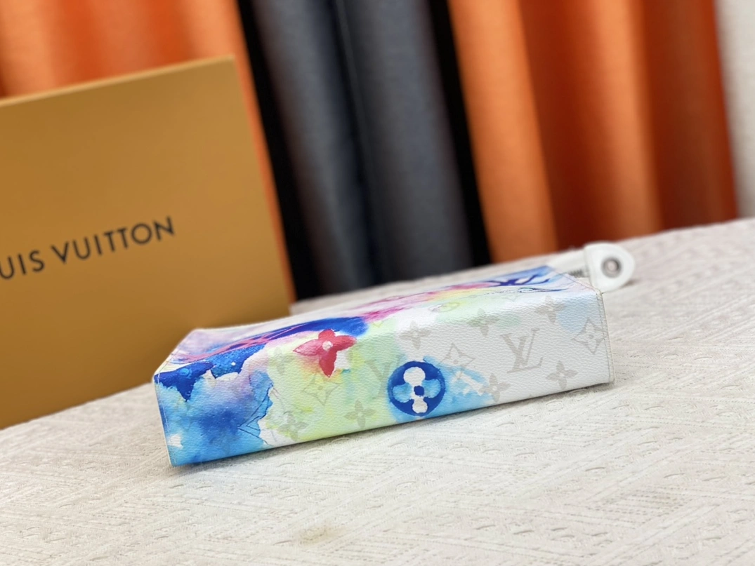 Louis Vuitton LV Wallets For Unisex Breathable 183