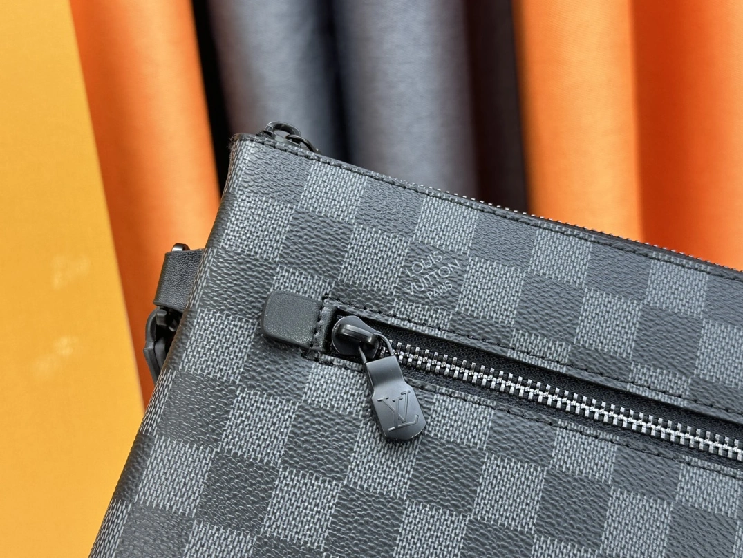 Louis Vuitton LV Wallets For Unisex Comfortable 564