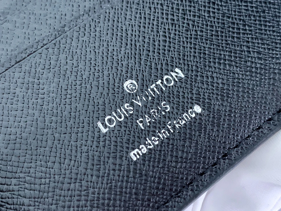 Louis Vuitton LV Wallets For Unisex Compact 9147