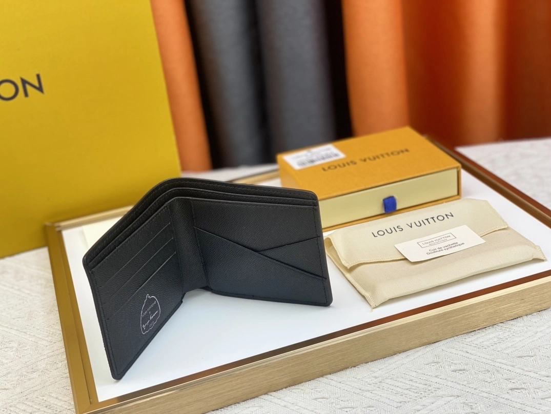 Louis Vuitton LV Wallets For Unisex Durable 8682