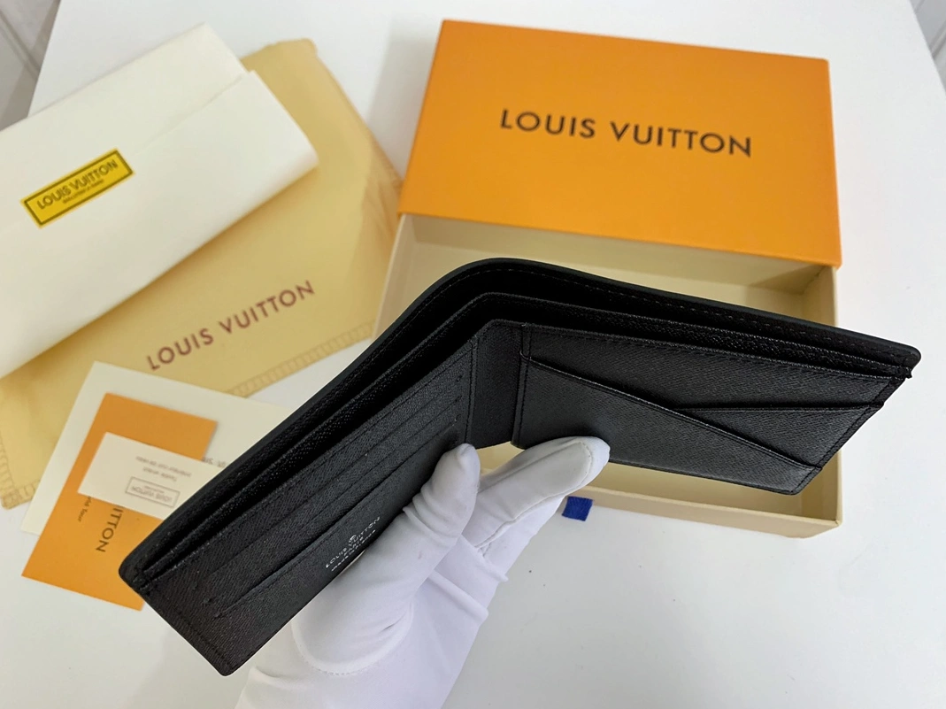 Louis Vuitton LV Wallets For Unisex Lightweight 1604