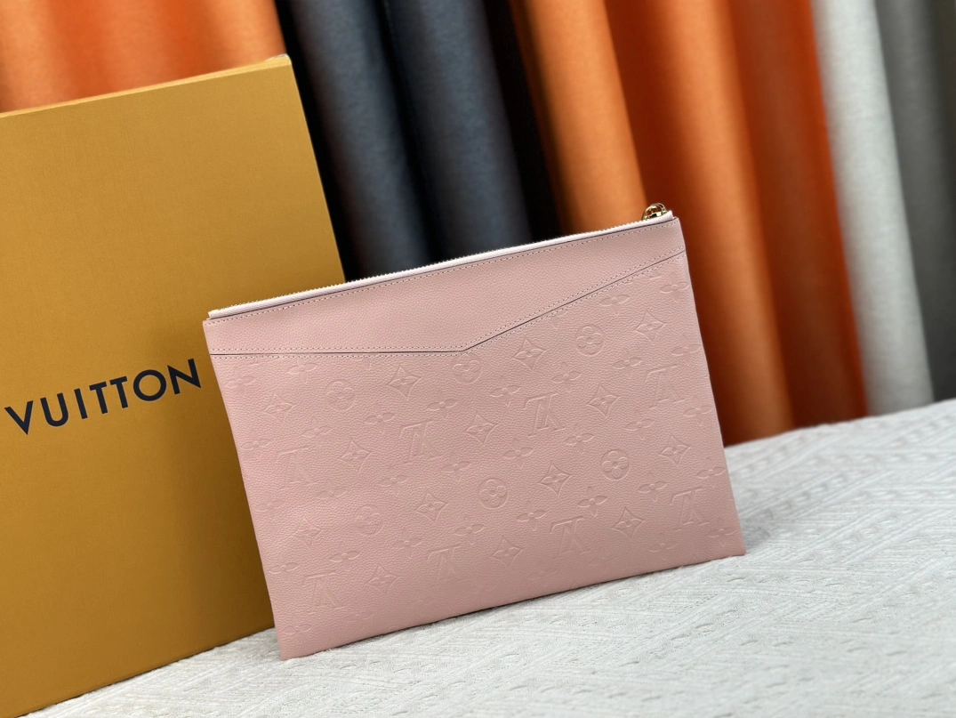 Louis Vuitton LV Wallets For Unisex Refined 5402