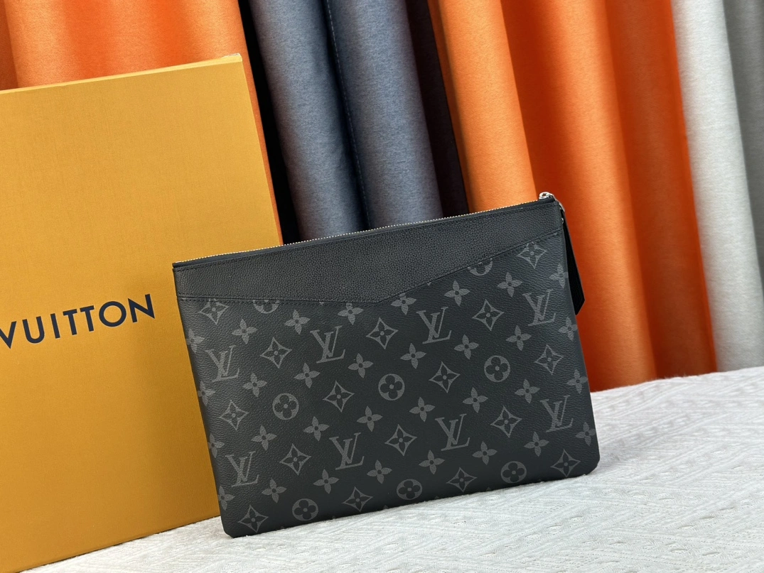 Louis Vuitton LV Wallets For Unisex Resilient 8390
