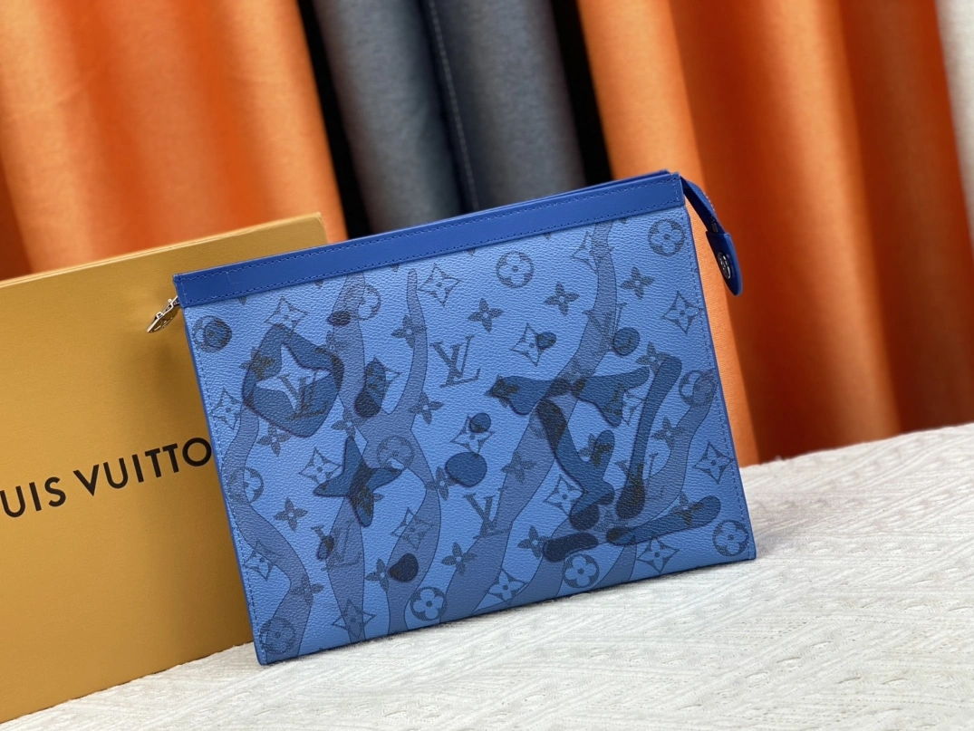 Louis Vuitton LV Wallets For Unisex Soft 298