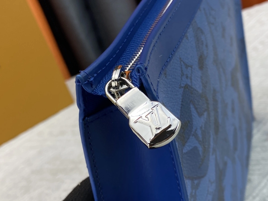 Louis Vuitton LV Wallets For Unisex Soft 298