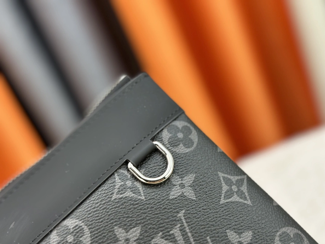 Louis Vuitton LV Wallets For Unisex SportInspired 5077