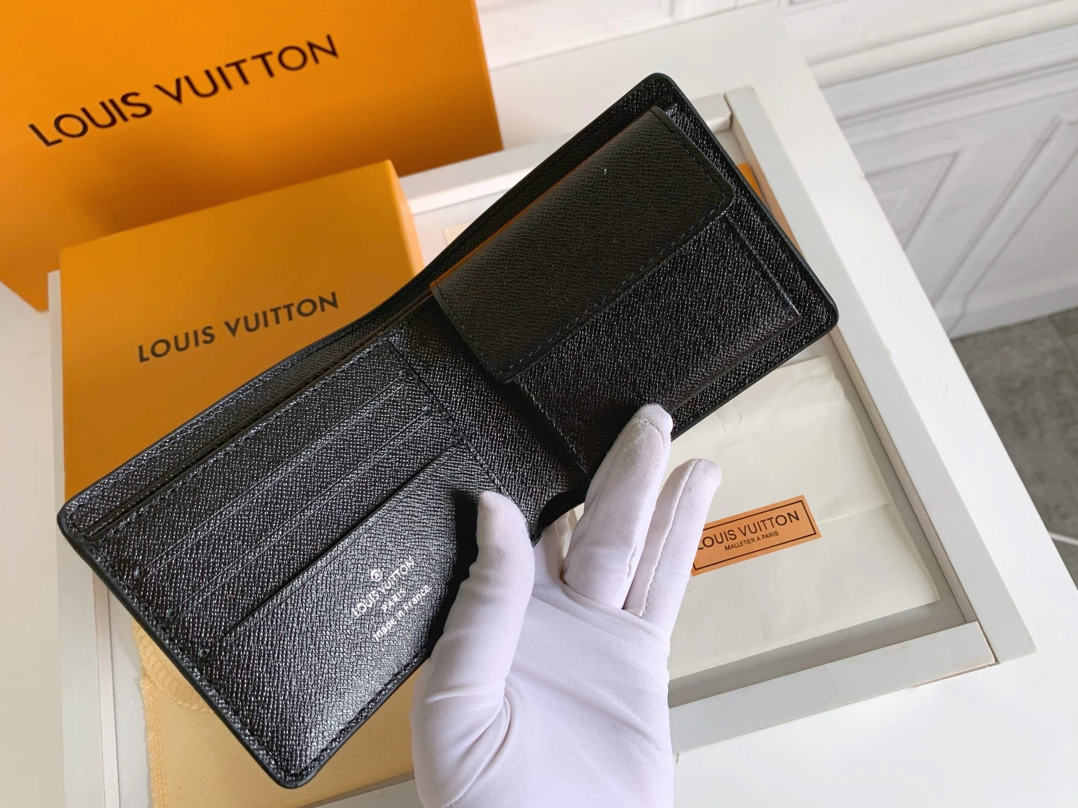 Louis Vuitton LV Wallets For Unisex Versatile 3338