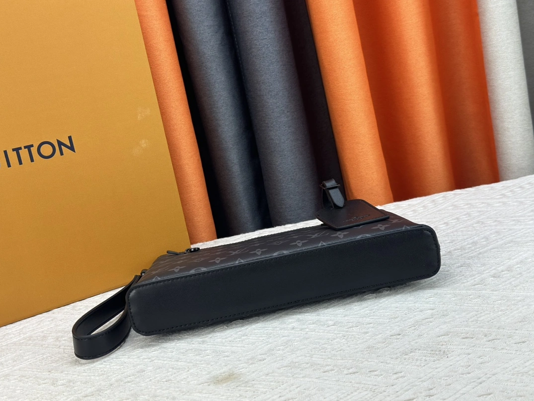 Louis Vuitton LV Wallets For Unisex Versatile 402