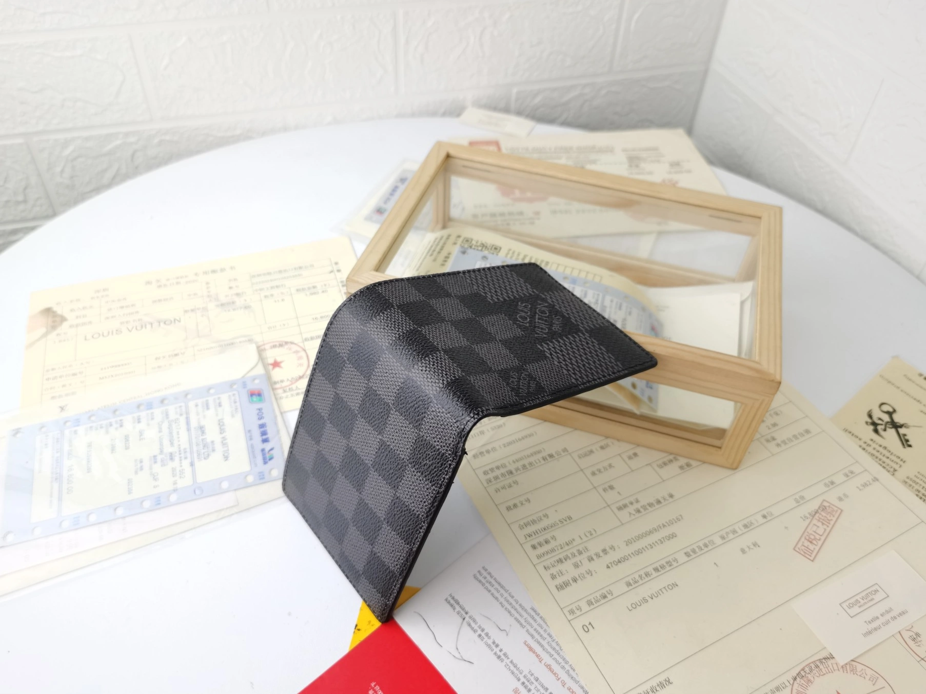 Louis Vuitton LV Wallets For Unisex Versatile 7064