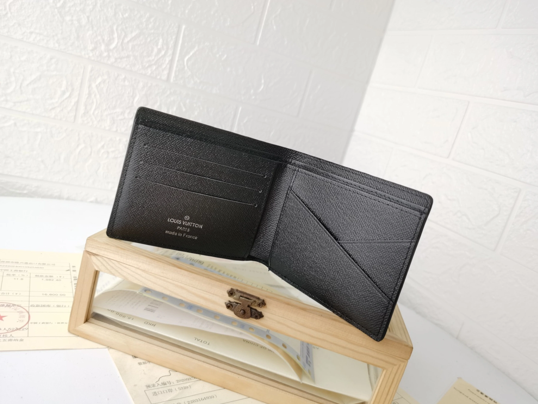 Louis Vuitton LV Wallets For Unisex Versatile 7064