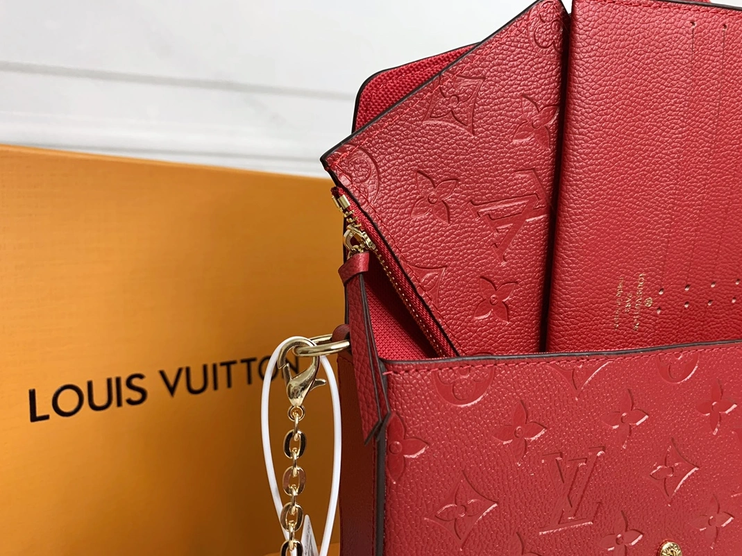 Louis Vuitton LV Wallets For Women AllSeason 9977