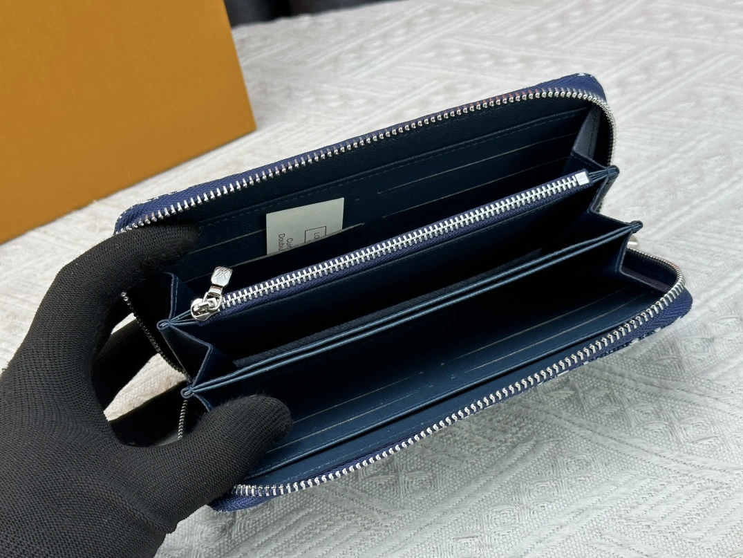Louis Vuitton LV Wallets For Women Breathable 6631