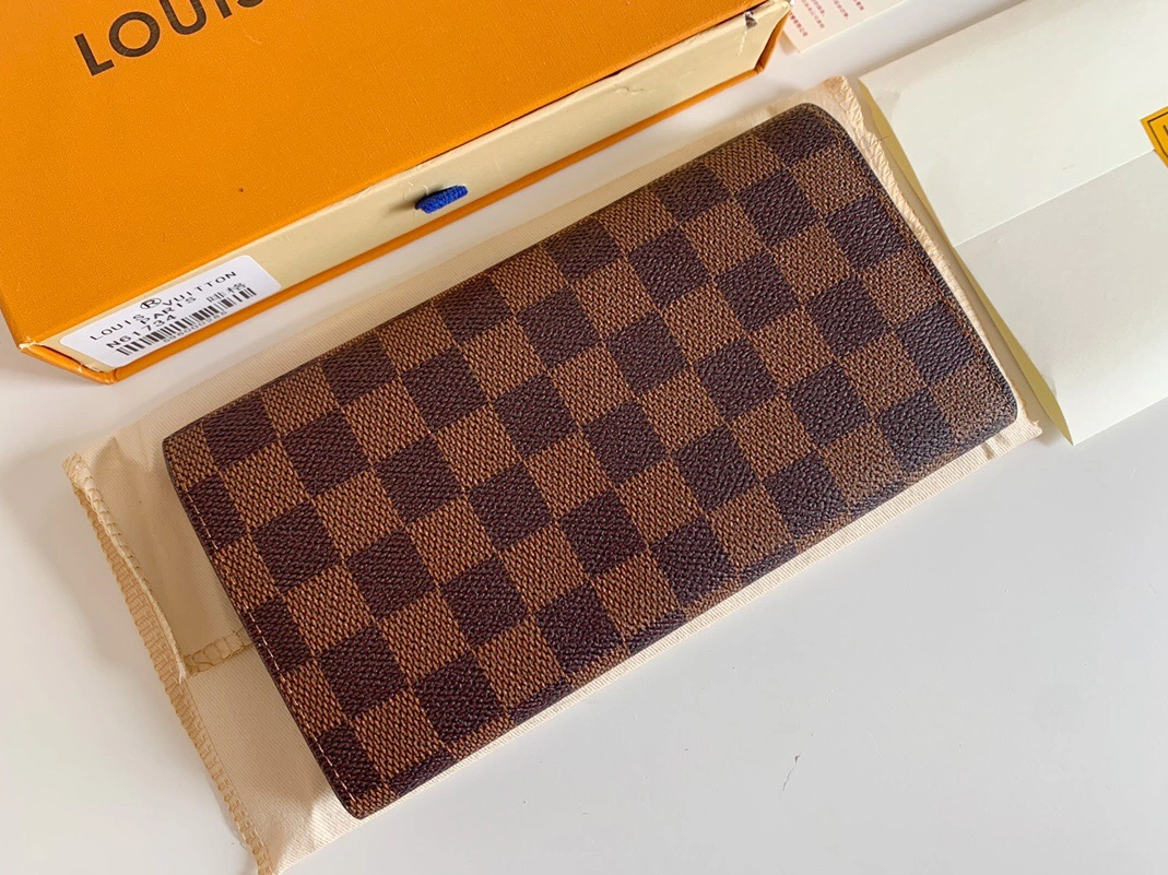 Louis Vuitton LV Wallets For Women Classic 8052