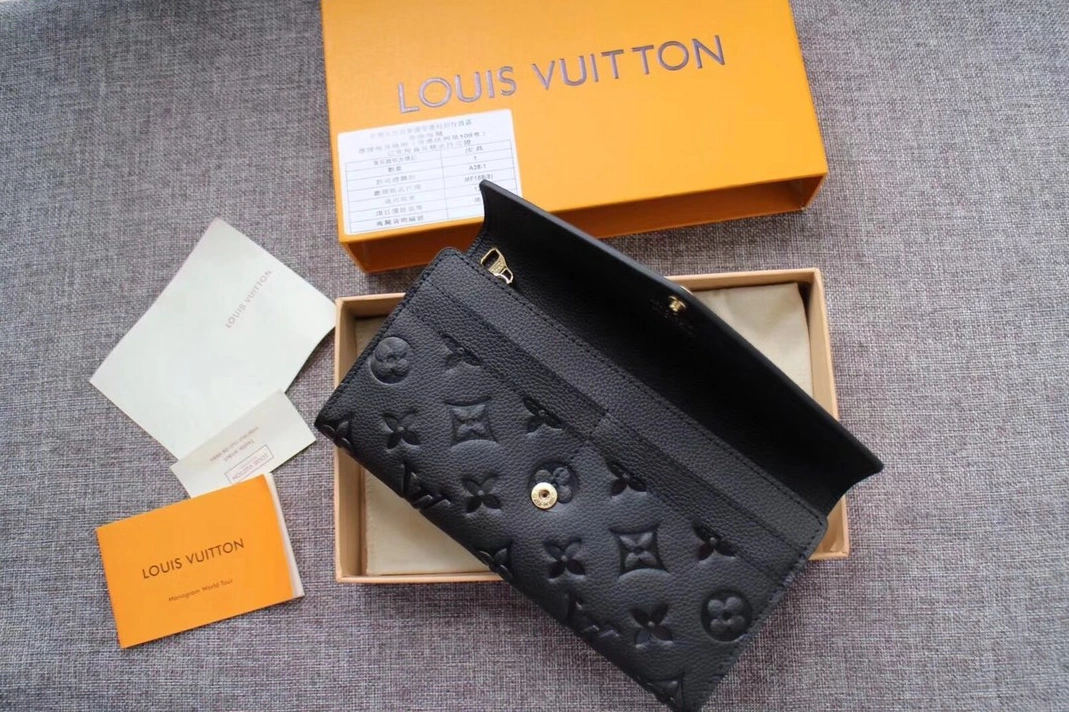 Louis Vuitton LV Wallets For Women DailyWear 2646