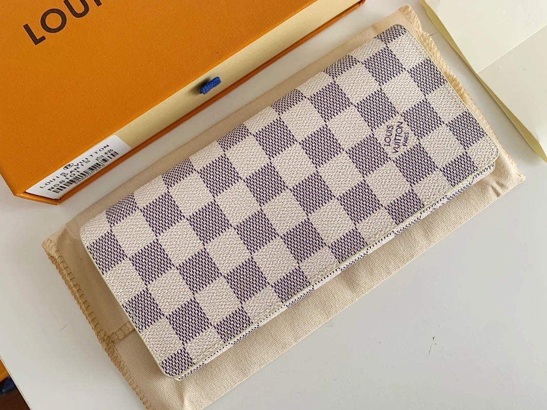 Louis Vuitton LV Wallets For Women Elegant 1799