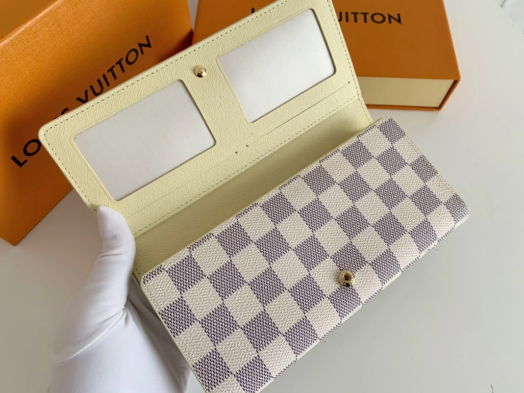 Louis Vuitton LV Wallets For Women Elegant 1799